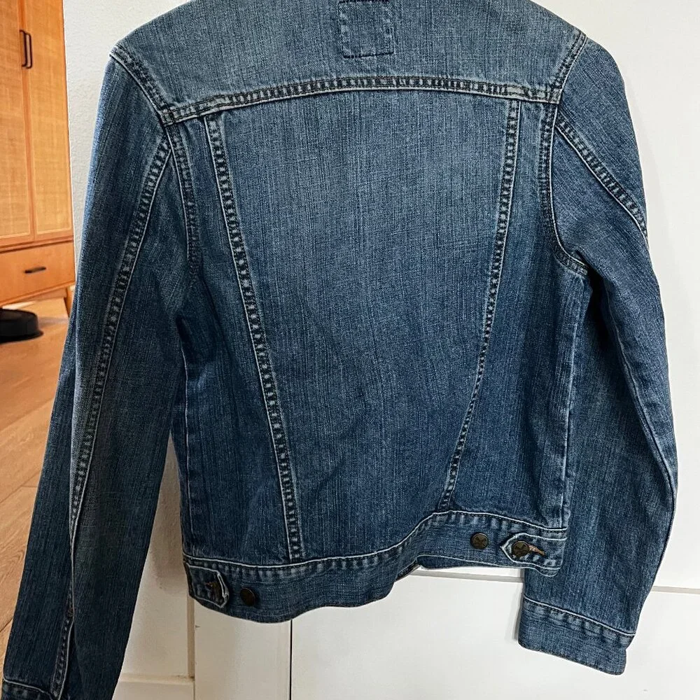 early 2000's Denim Jacket Built by Wendy - Picture 2 of 3